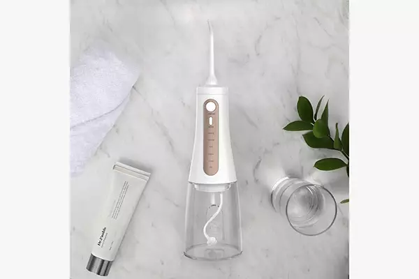 집에서 치아를 청소하는 방법